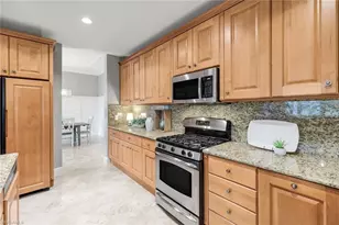 9225 Museo Cir, Naples, FL 34114 - Photo 17