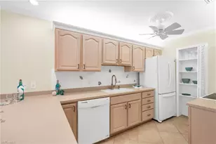 2100 Gulf Shore Blvd N, Naples, FL 34102 - Photo 15