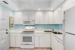 500 Saturn Ct, Marco Island, FL 34145 - Photo 5