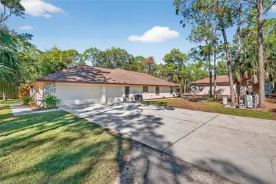 6811 Sandalwood Ln, Naples, FL 34109 - Photo 37