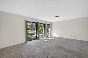 6811 Sandalwood Ln, Naples, FL 34109 - Photo 7