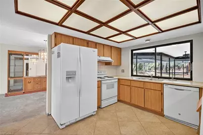 6811 Sandalwood Ln, Naples, FL 34109 - Photo 15