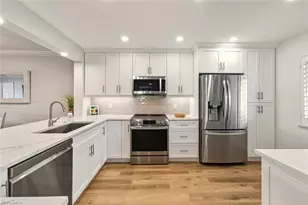 7772 Emerald Cir, Naples, FL 34109 - Photo 5