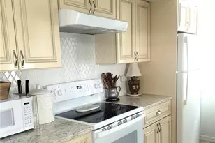 3066 Kings Lake Blvd, Naples, FL 34112 - Photo 15