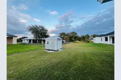 2512 20th St SW, Lehigh Acres, FL 33976 - Photo 39