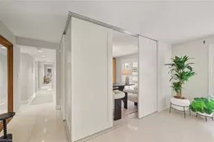 250 Park Shore Dr E, Naples, FL 34103 - Photo 17