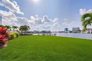 250 Park Shore Dr E, Naples, FL 34103 - Photo 33