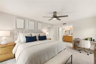 250 Park Shore Dr E, Naples, FL 34103 - Photo 23