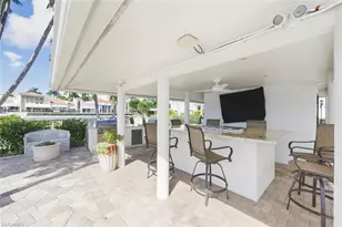 250 Park Shore Dr E, Naples, FL 34103 - Photo 39