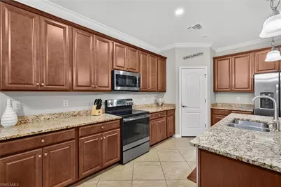 9442 Greenleigh Ct, Naples, FL 34120 - Photo 13