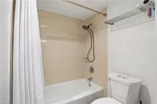 10475 Gulf Shore Dr, Naples, FL 34108 - Photo 27