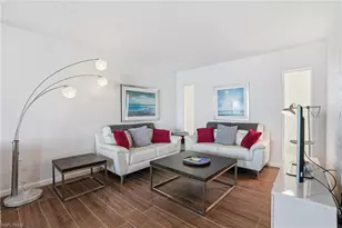 10475 Gulf Shore Dr, Naples, FL 34108 - Photo 9