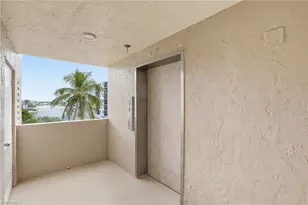 10475 Gulf Shore Dr, Naples, FL 34108 - Photo 5