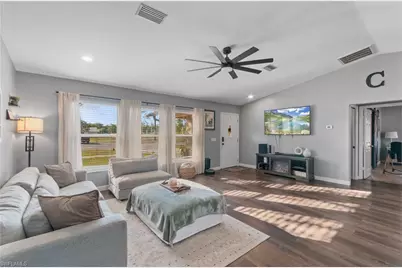 3300 Valencia Dr, Naples, FL 34120 - Photo 7