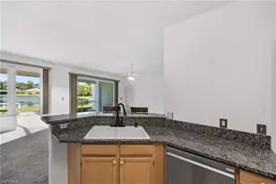 223 Stanhope Cir, Naples, FL 34104 - Photo 11