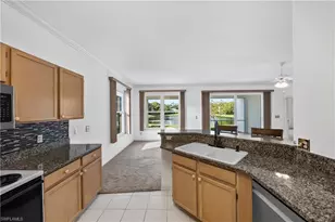 223 Stanhope Cir, Naples, FL 34104 - Photo 9