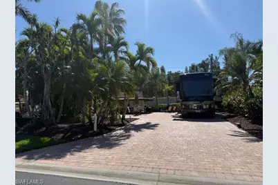 4572 Southern Breeze Dr, Naples, FL 34114 - Photo 3