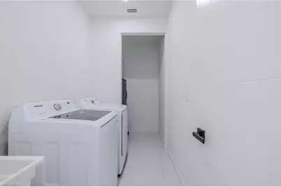 1820 SW 2nd St, Cape Coral, FL 33991 - Photo 31