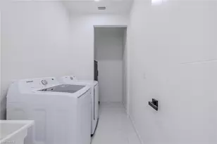 1820 SW 2nd St, Cape Coral, FL 33991 - Photo 31