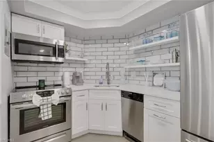 3 Bluebill Ave, Naples, FL 34108 - Photo 9