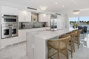 2750 Gulf Shore Blvd N, Naples, FL 34103 - Photo 17