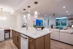 400 Park Shore Dr, Naples, FL 34103 - Photo 5