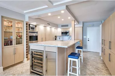 1977 Gulf Shore Blvd N #205, Naples, FL 34102 - Photo 9