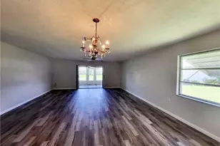 5541 Westwind Ln, Fort Myers, FL 33919 - Photo 9