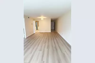 124 Cypress Way E #E3, Naples, FL 34110 - Photo 3