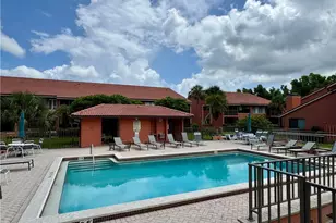 124 Cypress Way E, Naples, FL 34110 - Photo 17