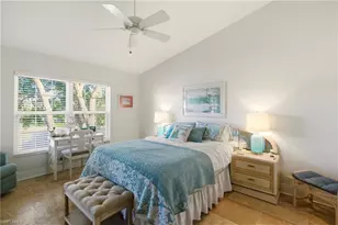 688 Wiggins Lake Dr, Naples, FL 34110 - Photo 27