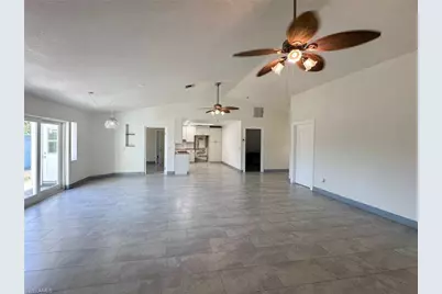 137 Meta St, Fort Myers, FL 33905 - Photo 9
