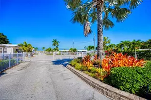 114 Moorhead Manor, Naples, FL 34112 - Photo 5