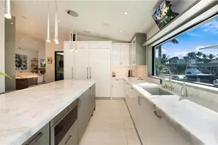 1650 Mullet Ct, Naples, FL 34102 - Photo 5