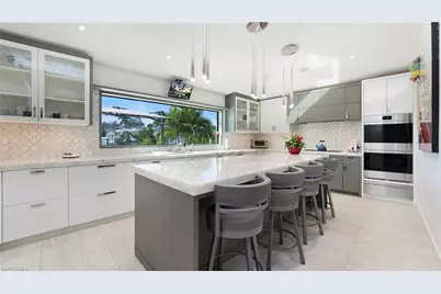 1650 Mullet Ct, Naples, FL 34102 - Photo 7