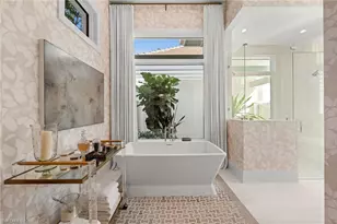 142 Eugenia Dr, Naples, FL 34108 - Photo 11