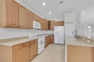 9180 Spanish Moss Way, Bonita Springs, FL 34135 - Photo 11