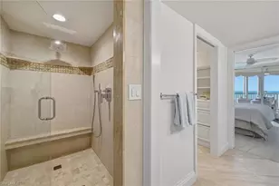 6585 Nicholas Blvd, Naples, FL 34108 - Photo 21