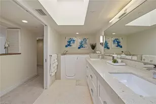 6585 Nicholas Blvd, Naples, FL 34108 - Photo 17