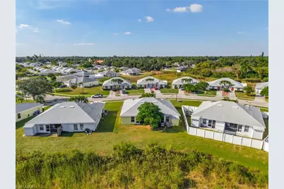 4906 Majorca Palms Dr, Fort Myers, FL 33905 - Photo 43