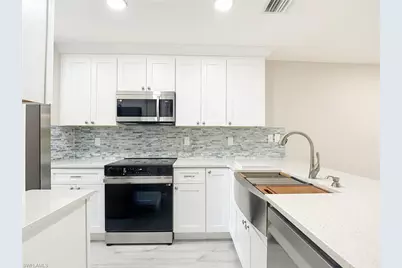 4906 Majorca Palms Dr, Fort Myers, FL 33905 - Photo 7