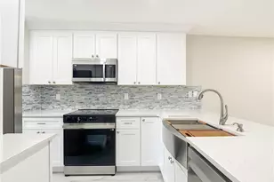 4906 Majorca Palms Dr, Fort Myers, FL 33905 - Photo 7