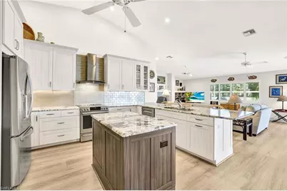 28415 Sombrero Dr, Bonita Springs, FL 34135 - Photo 5