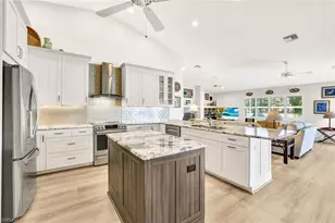 28415 Sombrero Dr, Bonita Springs, FL 34135 - Photo 5