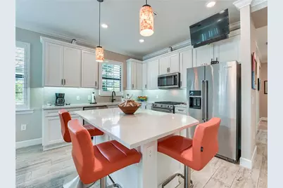 12091 Canal Grande Dr, Fort Myers, FL 33913 - Photo 5