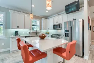 12091 Canal Grande Dr, Fort Myers, FL 33913 - Photo 5