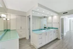 4401 Gulf Shore Blvd N, Naples, FL 34103 - Photo 11