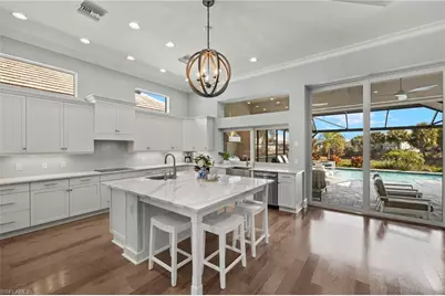 6420 Pembroke Way, Naples, FL 34113 - Photo 9