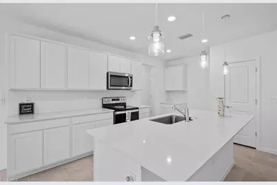 1646 Lake Jessup Cir, Cape Coral, FL 33909 - Photo 7