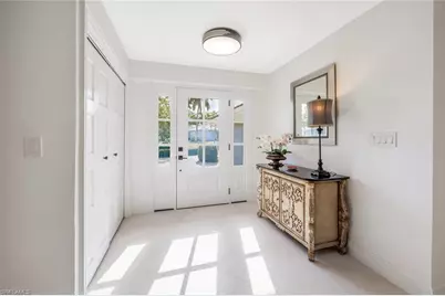 735 Parkview Ln, Naples, FL 34103 - Photo 3